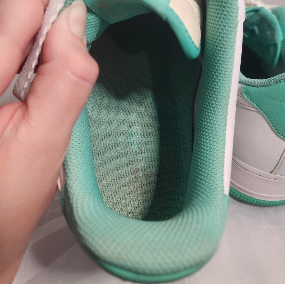 Men's Sz 13 Nike Air Force 1 '07 Sneakers w/ Aqua/Teal Accents - Picture 10 of 11